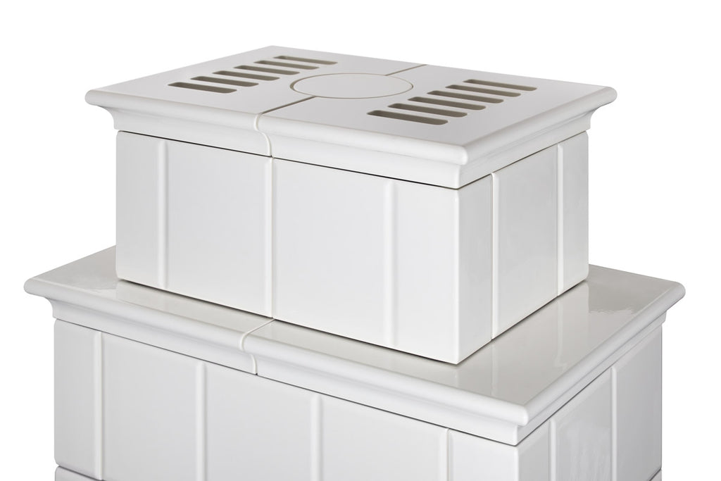 Detaliu partea superioara de la semineu modular tip soba cu teracota alba si geam drept baracca10H