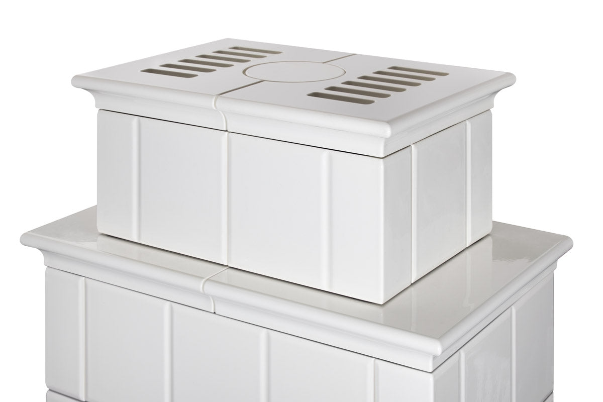 Detaliu partea superioara de la semineu modular tip soba cu teracota alba si geam drept baracca10H