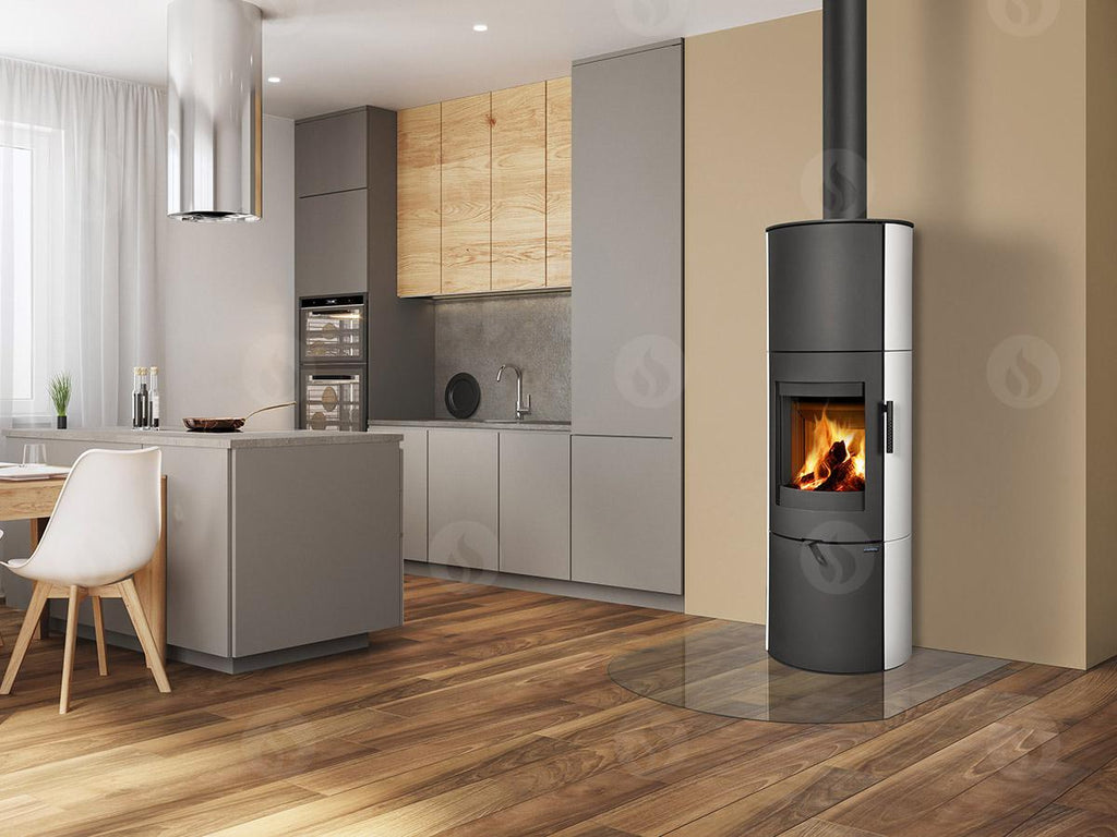 Soba ceramica Lugo N 01 A istalata langa o bucatarie moderna minimalista