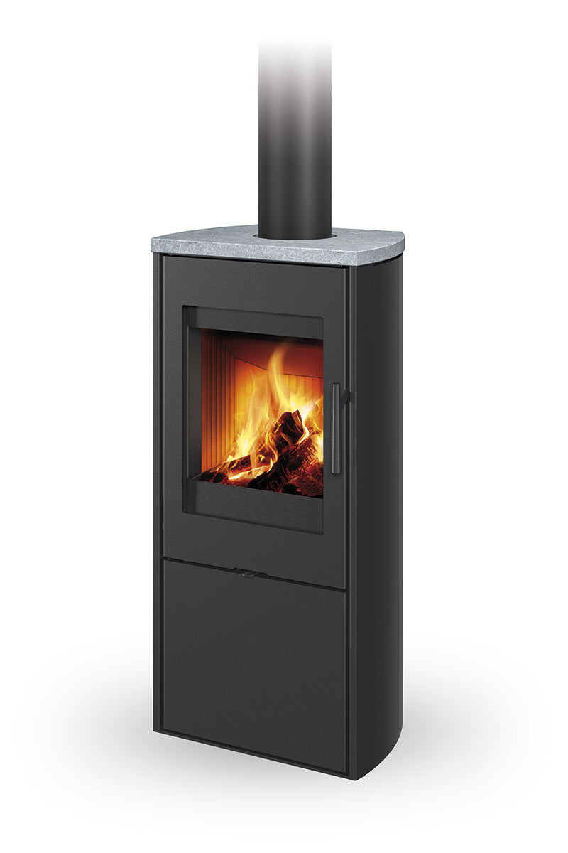 Soba lemne TALA 20, forma verticala, din metal negru mat, cu blat superior de piatra gri. Foc vizibil prin usa de sticla, maner vertical, usa inferioara si burlan.